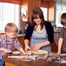 Aimee Wimbush-Bourque, che cucina con i suoi figli