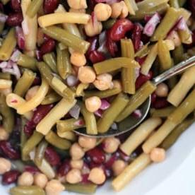 Insalata ai Quattro Fagioli in 4 Minuti 5 Insalata di Legumi per l'Estate: Ricetta Tradizionale