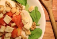 Crisp Arugula, Mushroom & Tomato Salad with Toasted Walnuts