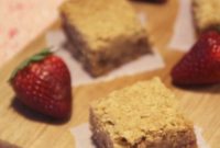 Homemade Strawberry Oatmeal Bars
