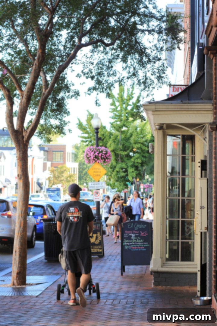 Street scene in Georgetown with a cafe and shops
