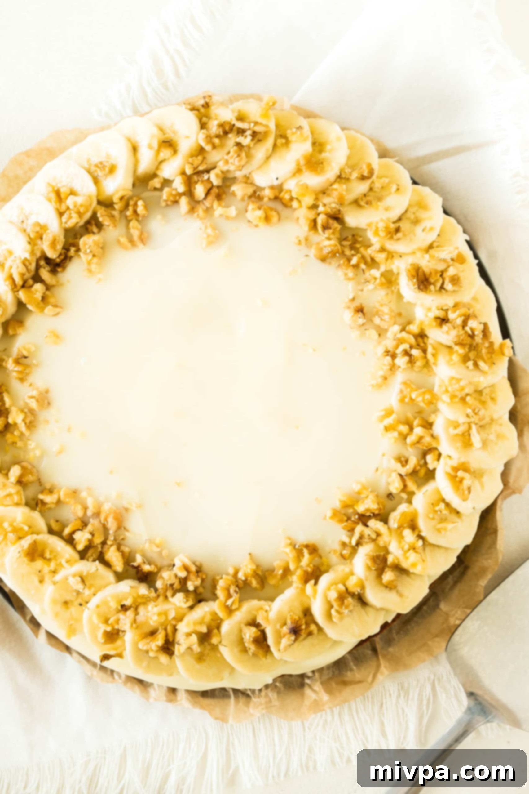 Easy Gluten-Free Banana Cake with Cream Cheese Frosting(Dairy-Free) A gluten-free banana cake with cream cheese frosting.