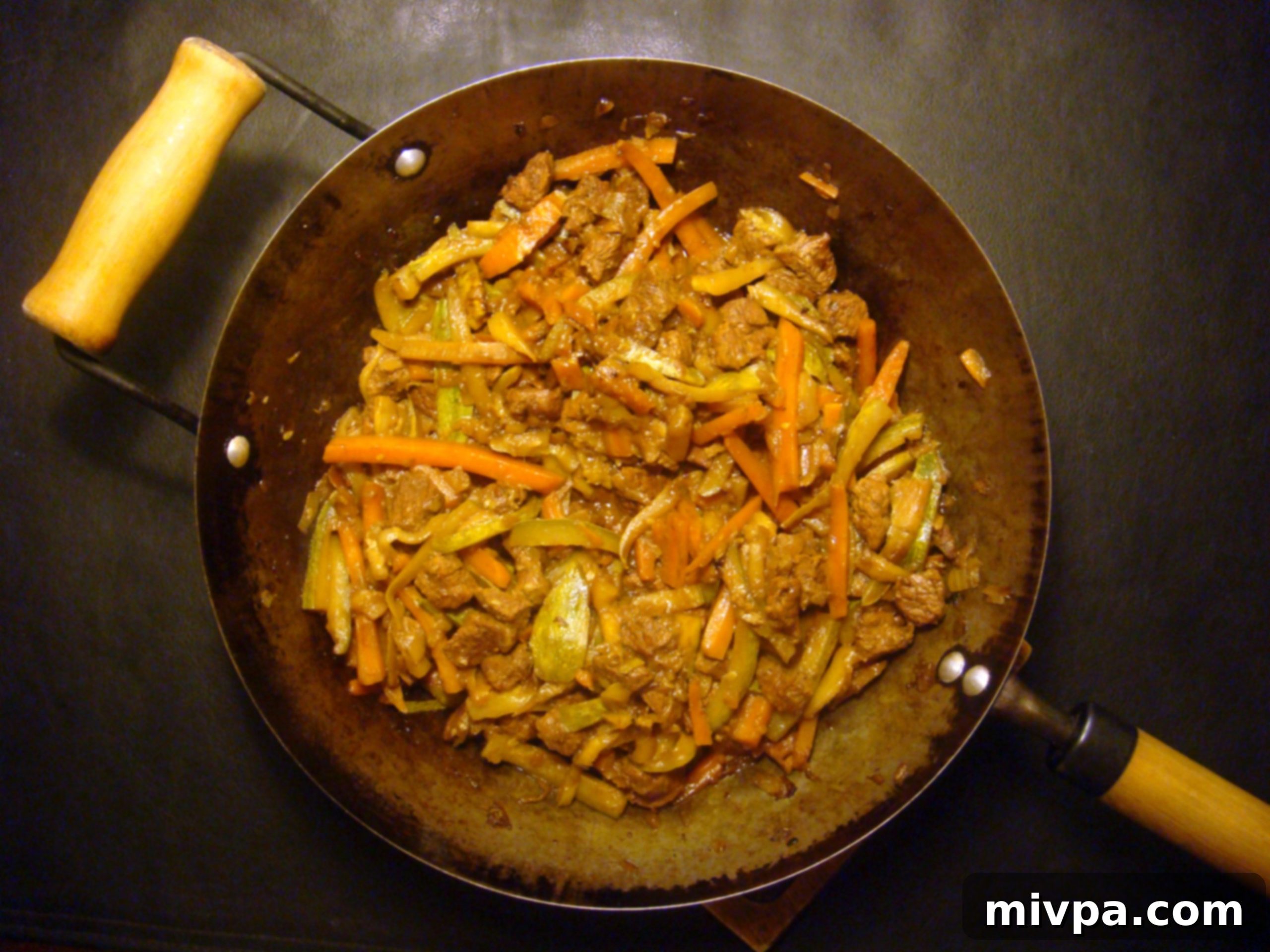 Sizzling Beef Fajita Skillet with Carrots and Zucchini 2 Stir-fried beef, carrots & zucchini2