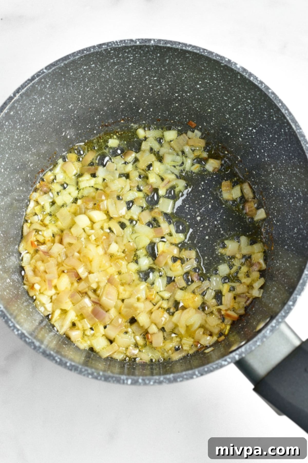 Sautéing shallows in saucepan