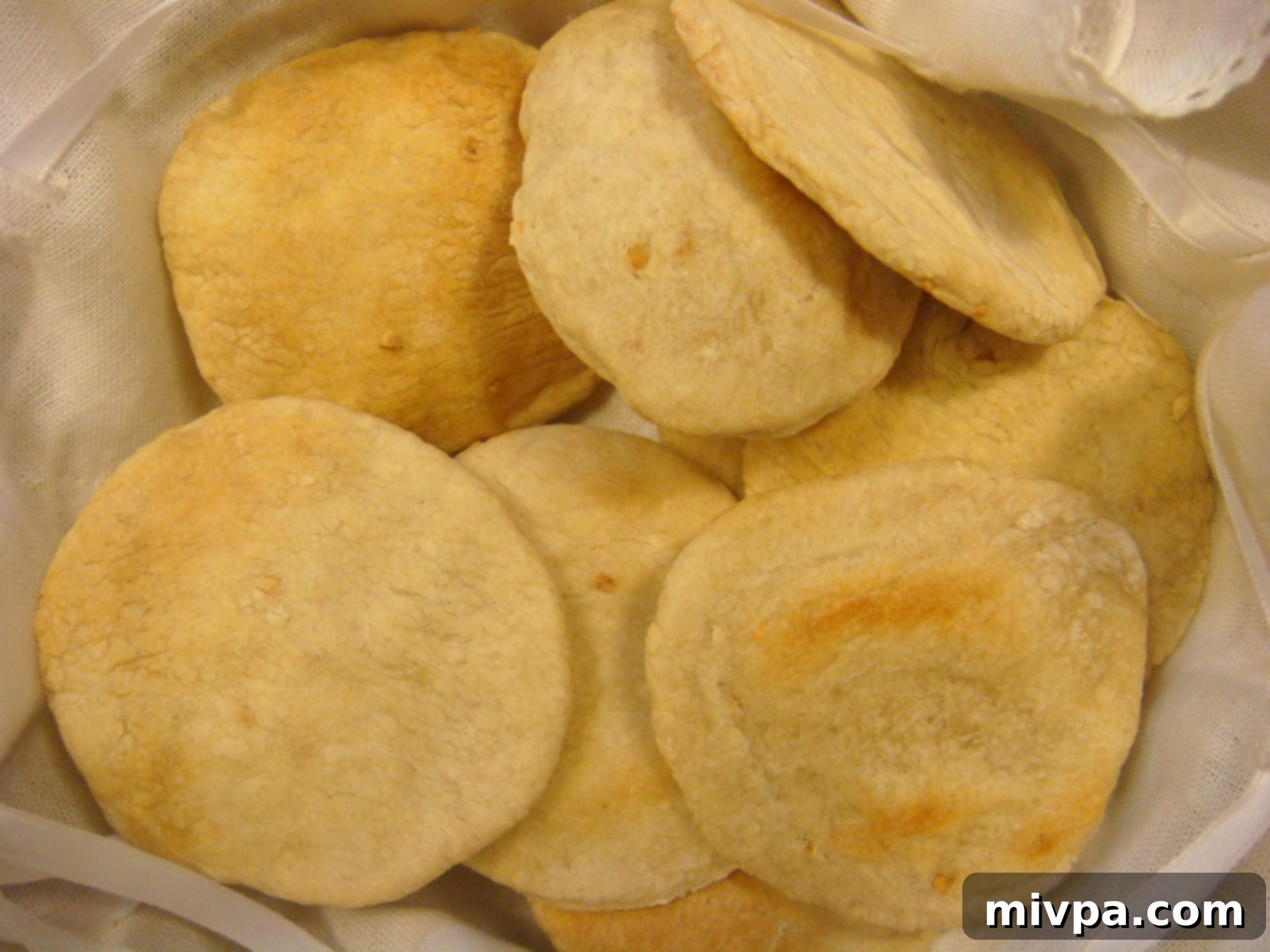 Garlic Crackers1 - Close-up of homemade garlic crackers
