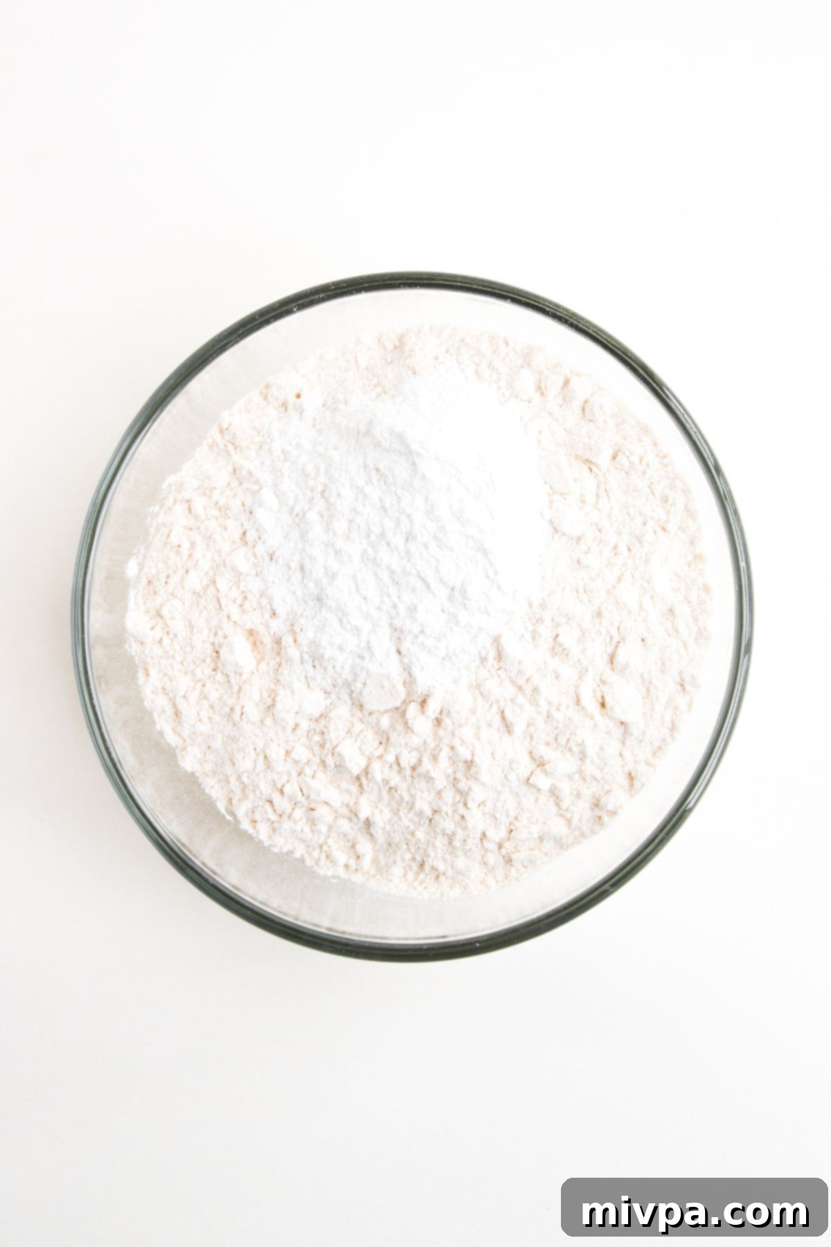 Flour mixture in glass bowl