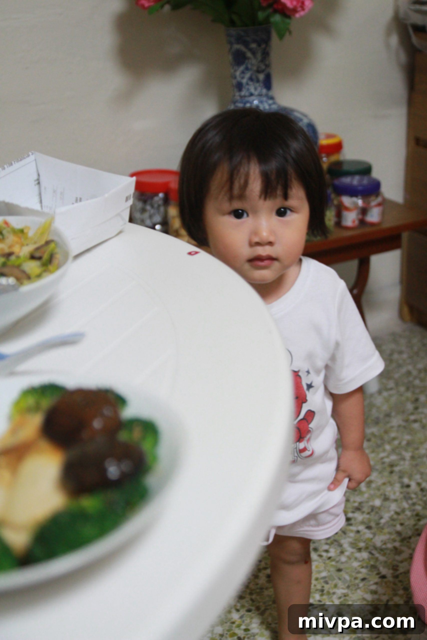 En Tong having fun with family
