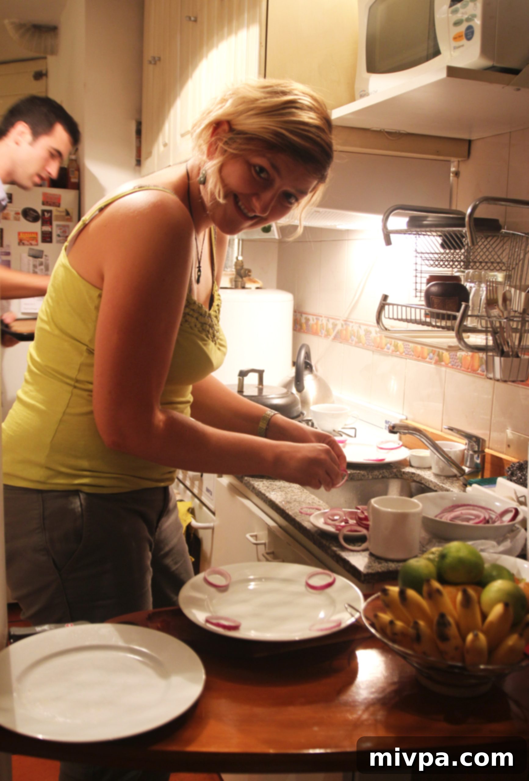 Wiwienne expertly arranging ingredients for Steak Tartare