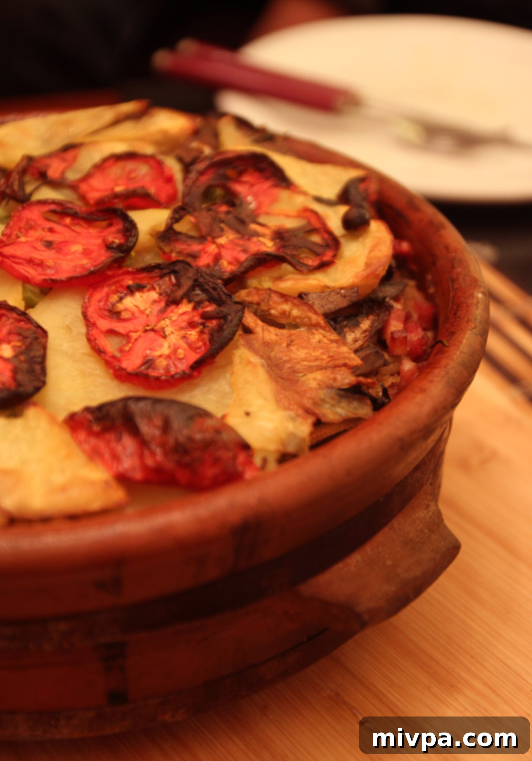 Djuvec in a traditional clay pot