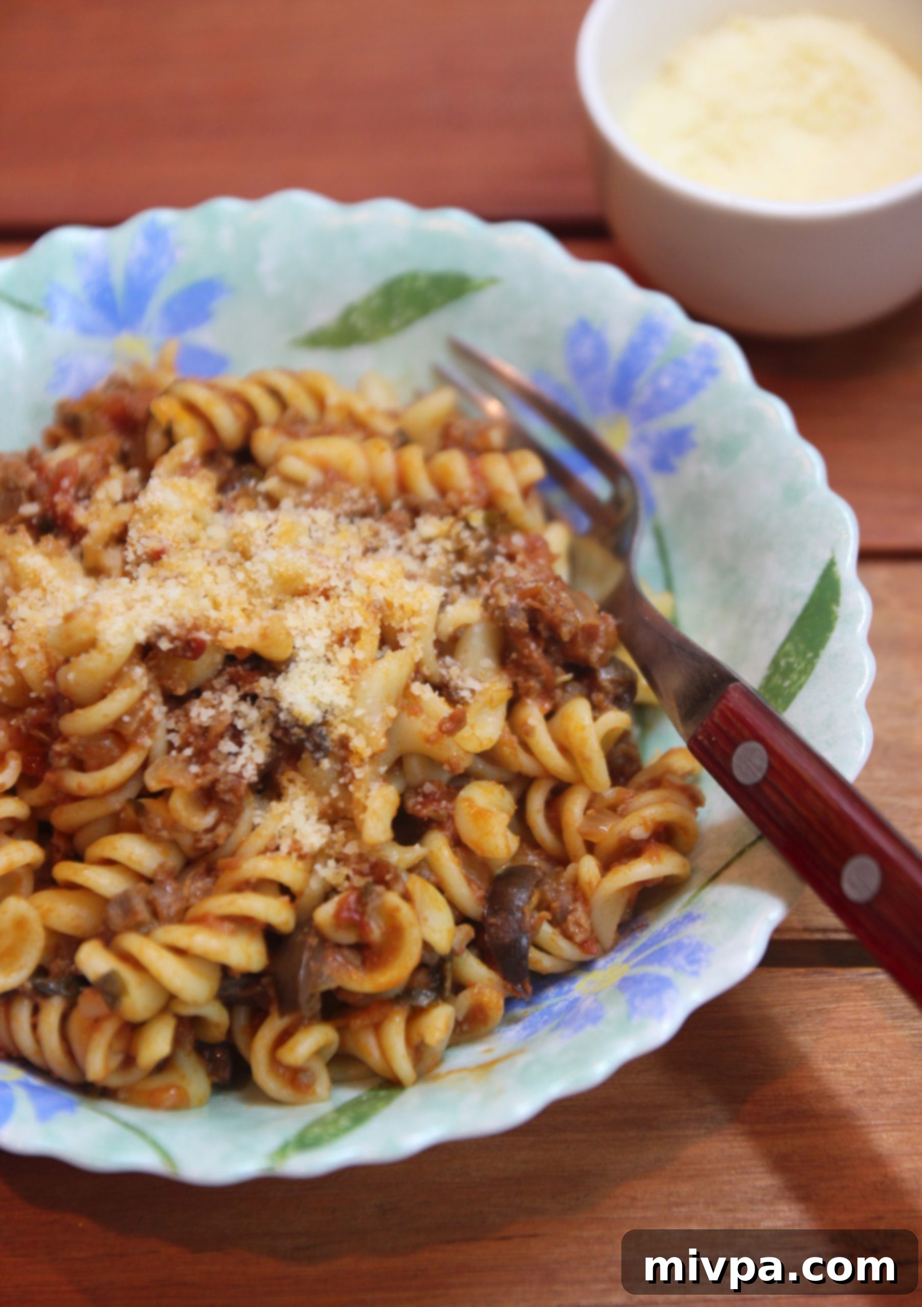 Spiral Pasta with Mediterranean Meat Sauce8